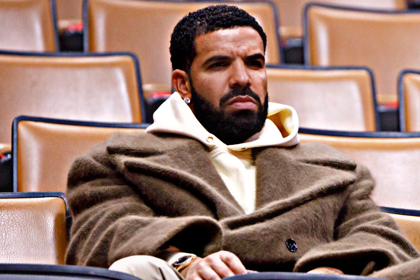 Drake's $700K Bet Falls Short as Dricus Du Plessis Triumphs Over Sean Strickland at UFC 297 in Toronto - Gold Presidents