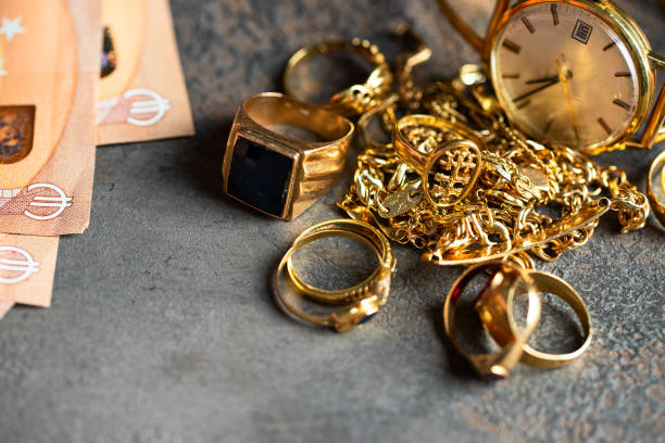 The Ultimate Gold Jewelry Shopping Guide - Pres