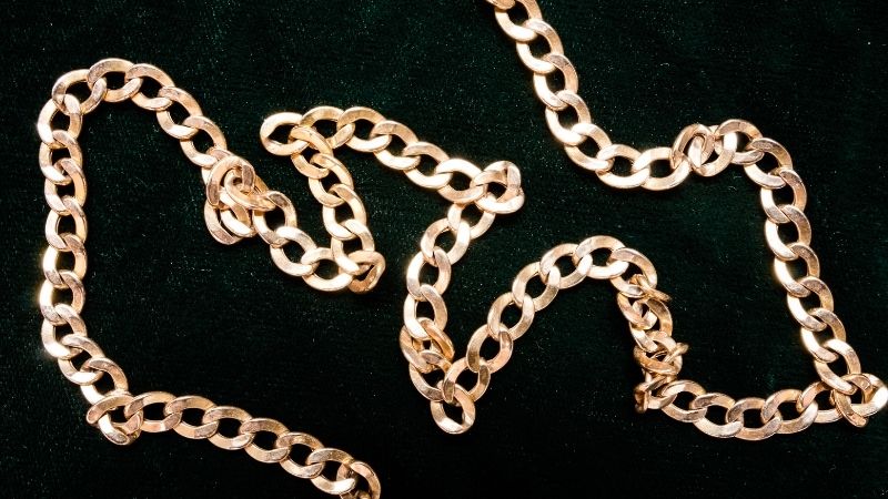 Pieces of Jewelry That Anyone Can Wear