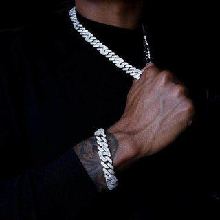 Chaîne gourmette baguette à griffes diamant 12 mm + bracelet en or blanc - 18" / 8"