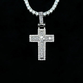 Croix d'émeraude glacée - Or blanc / Chaîne de corde de 18 po - 2 mm