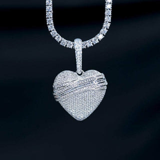 Emoji coeur bandé - Or blanc / Chaîne de corde de 18 po - 2 mm / Pierres Blanches
